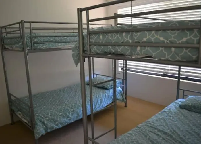 Хостел Emma's Cozy *